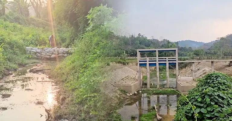 স্থাণীয়দের তৈরি বাঁধ ও স্লুইস গেট